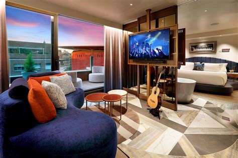 IT'S ROOM $172 ($̶1̶9̶2̶) .